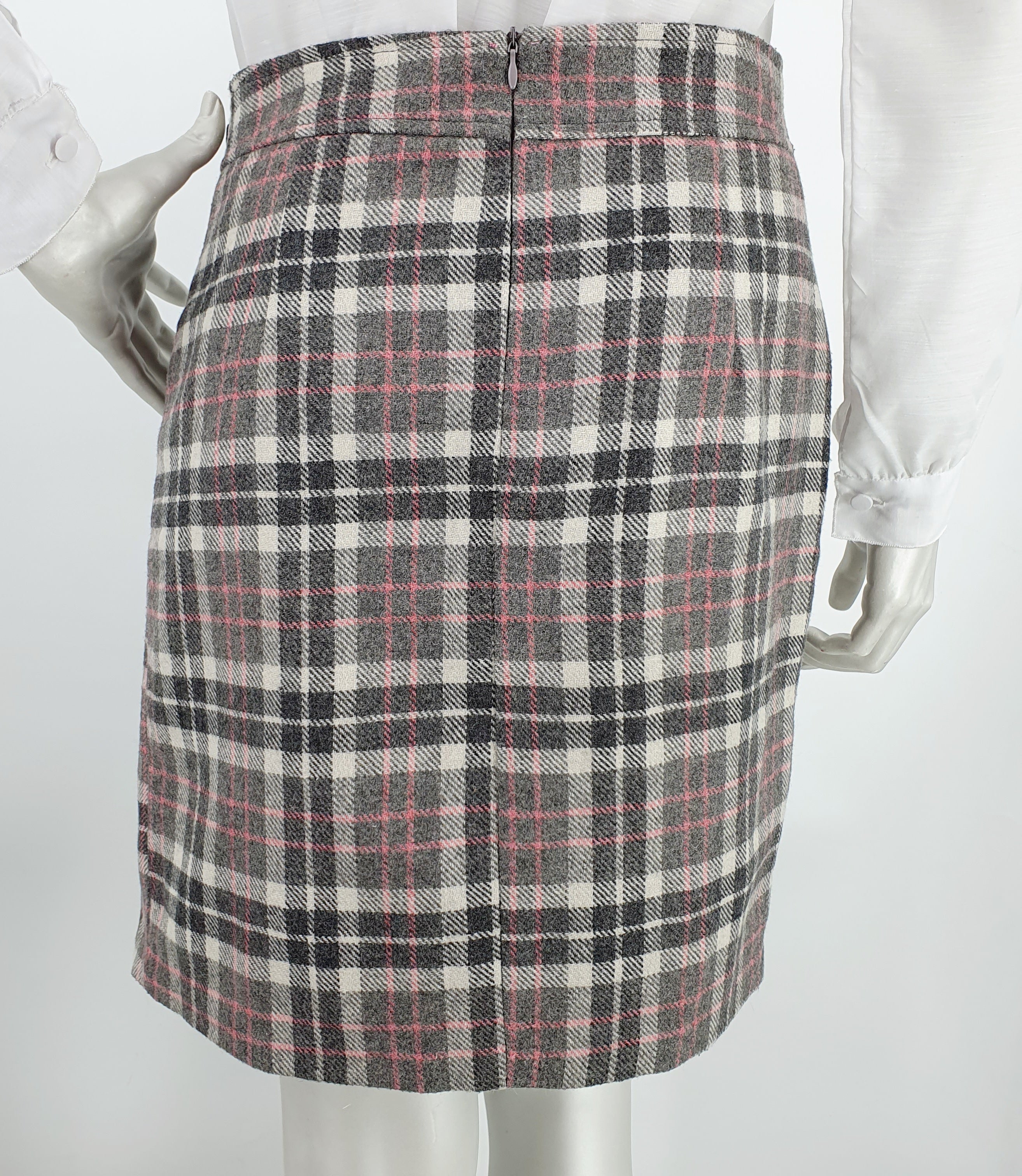 Park Lane, short checked skirt from the 2000s, belt 70cm, size 34
