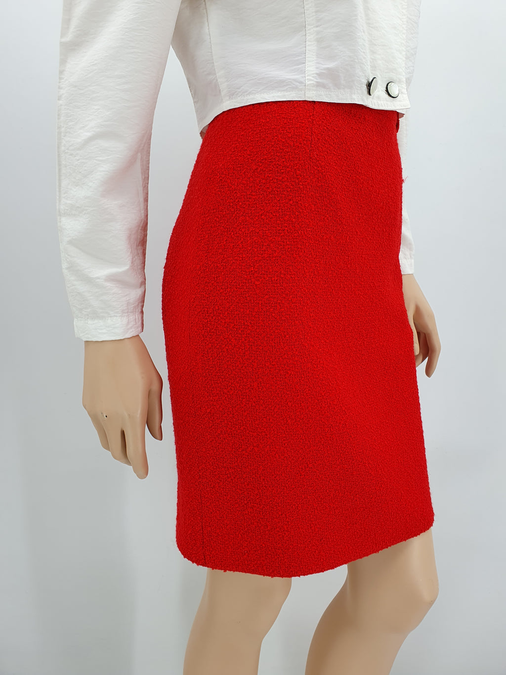 Lyhyt punainen hame, 90-luvulta, vyötärö 70cm, koko 34-36