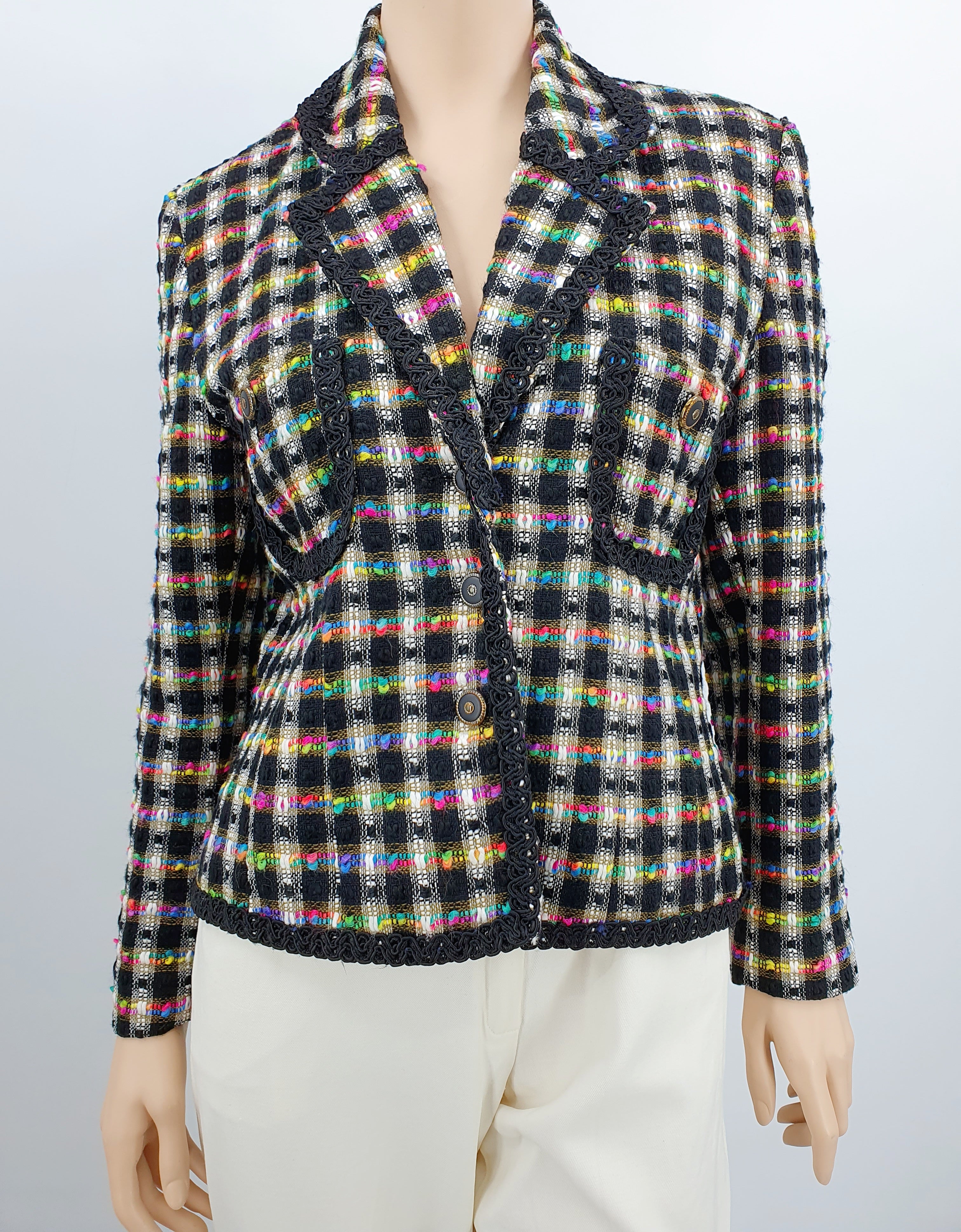 Flor da moda, chanel style jacket from the 90s, size 38-40
