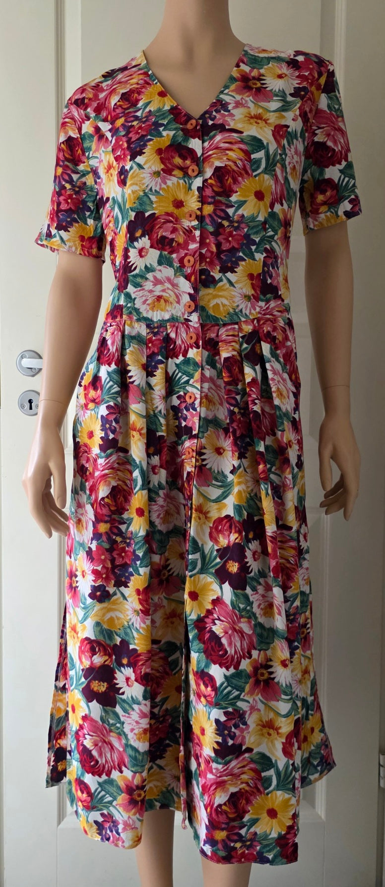 Floral viscose dress from the 90s, size 38