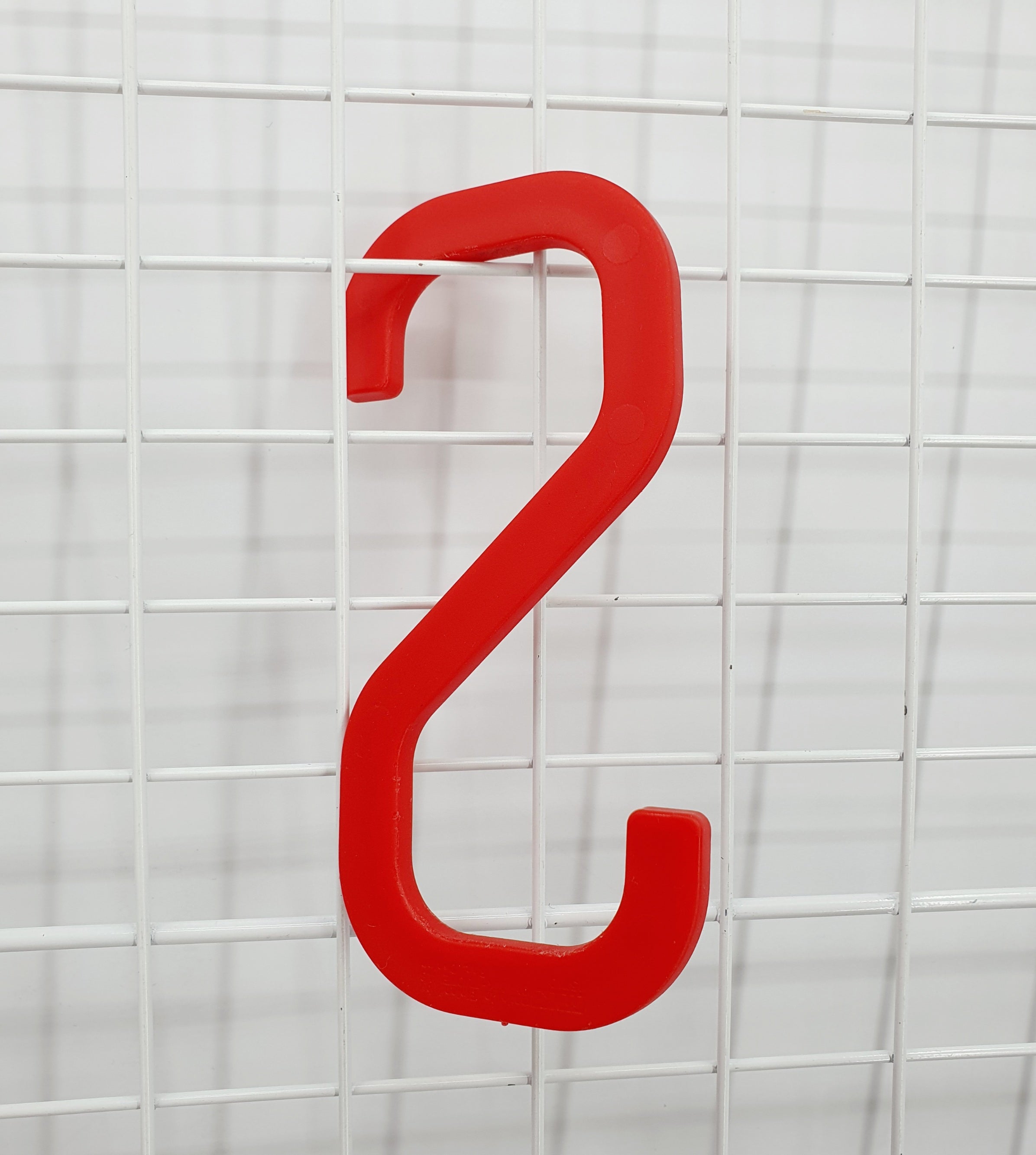 MK-tuote, punainen S-koukku vintageripustin, muovia