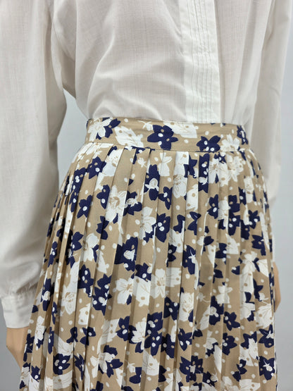 Design product, pleated skirt from the 90s, waist 72cm, size 36
