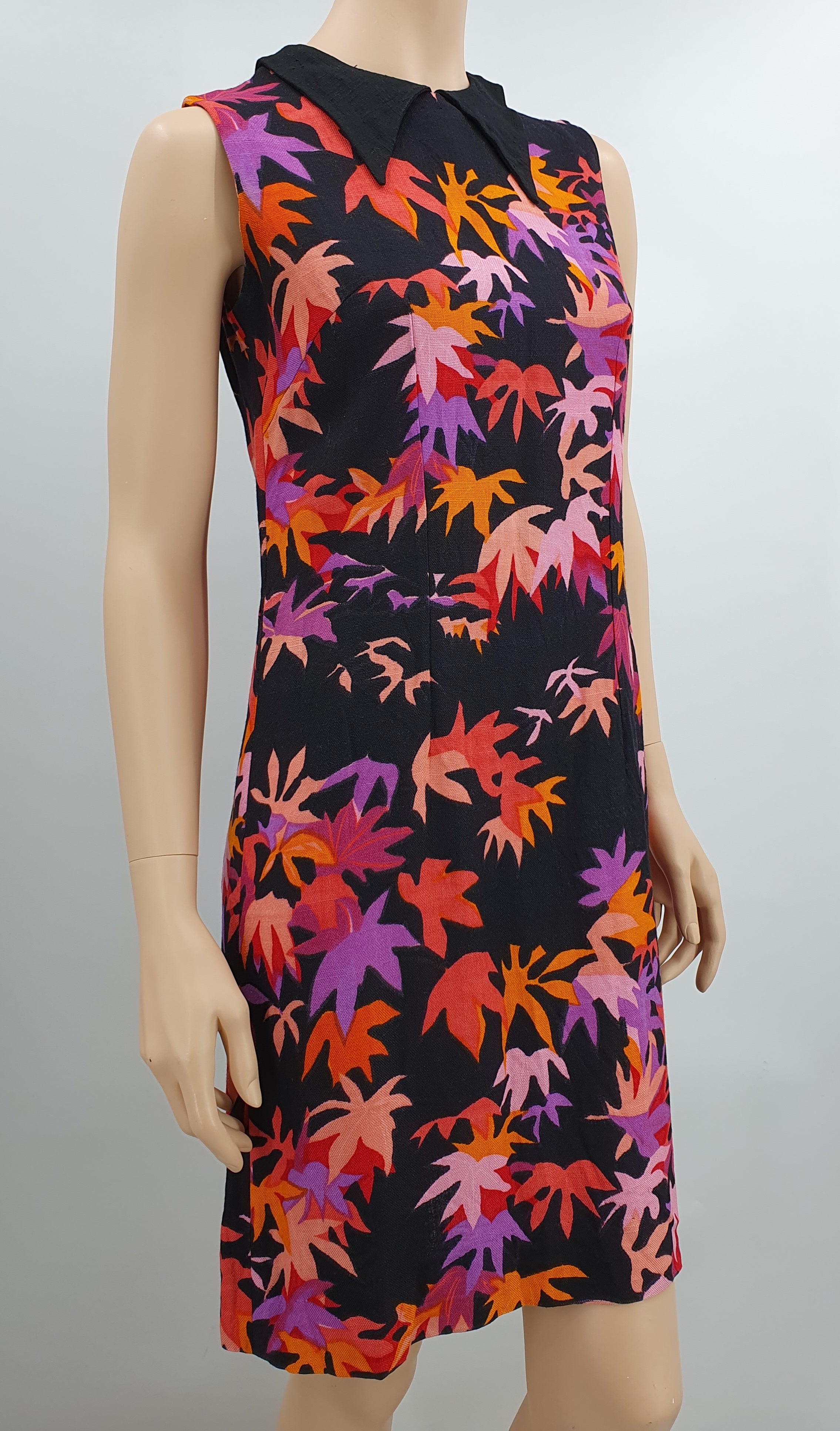 Kaarina, sleeveless dress from the 60s-70s, non-iron fabric, size 36