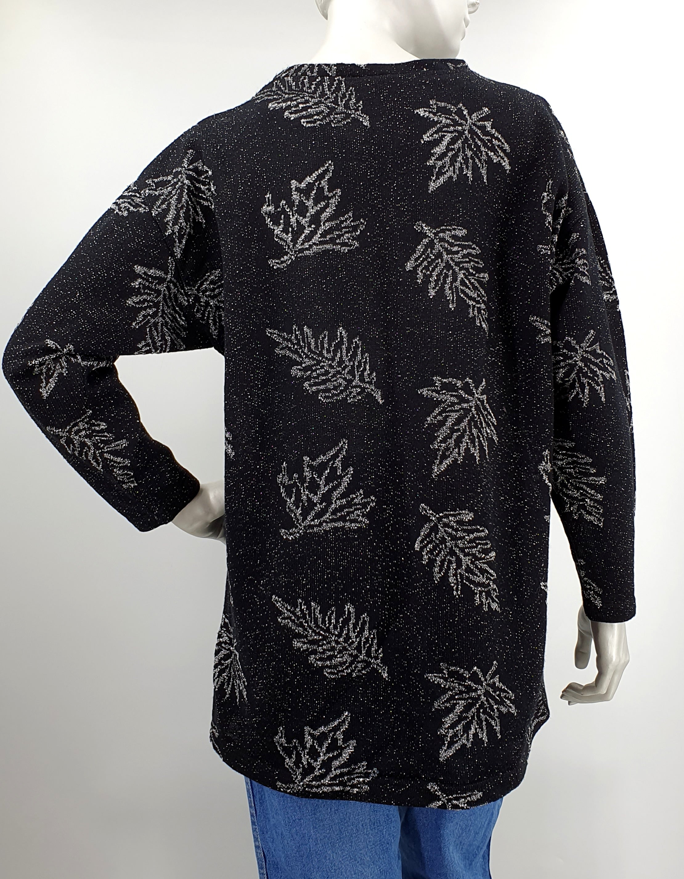 Arlene, black sweater with silver patterns from the 80s-90s, size 38/40