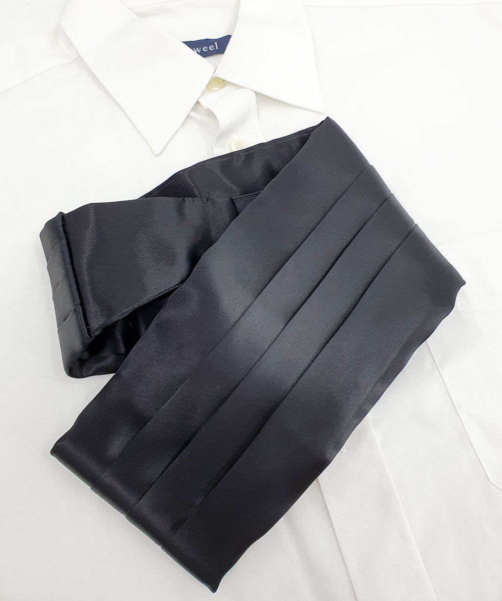 Musta smokkivyö 2000-luvulta