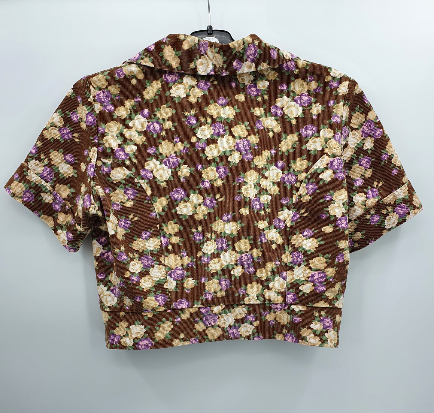 Ruskea ruusukuvioinen paita ja hame, 70-luku, koko 38-40, vyöt.ymp. 76cm