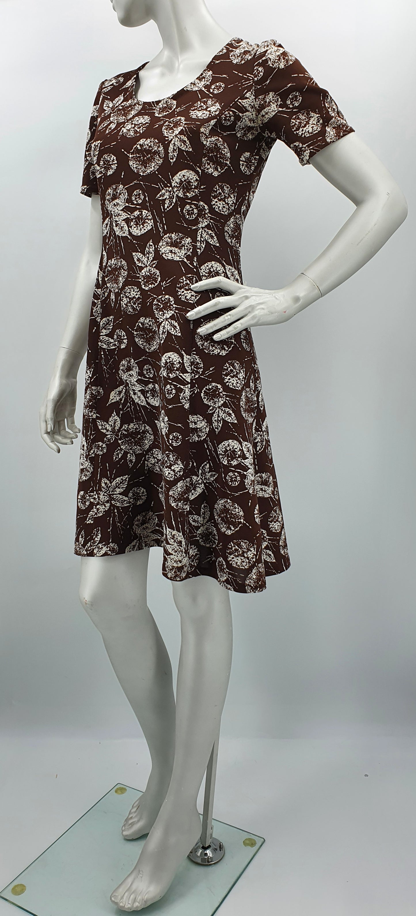 Tummanruskea lehtikuvioinen mekko, 90-luku, koko 34-36