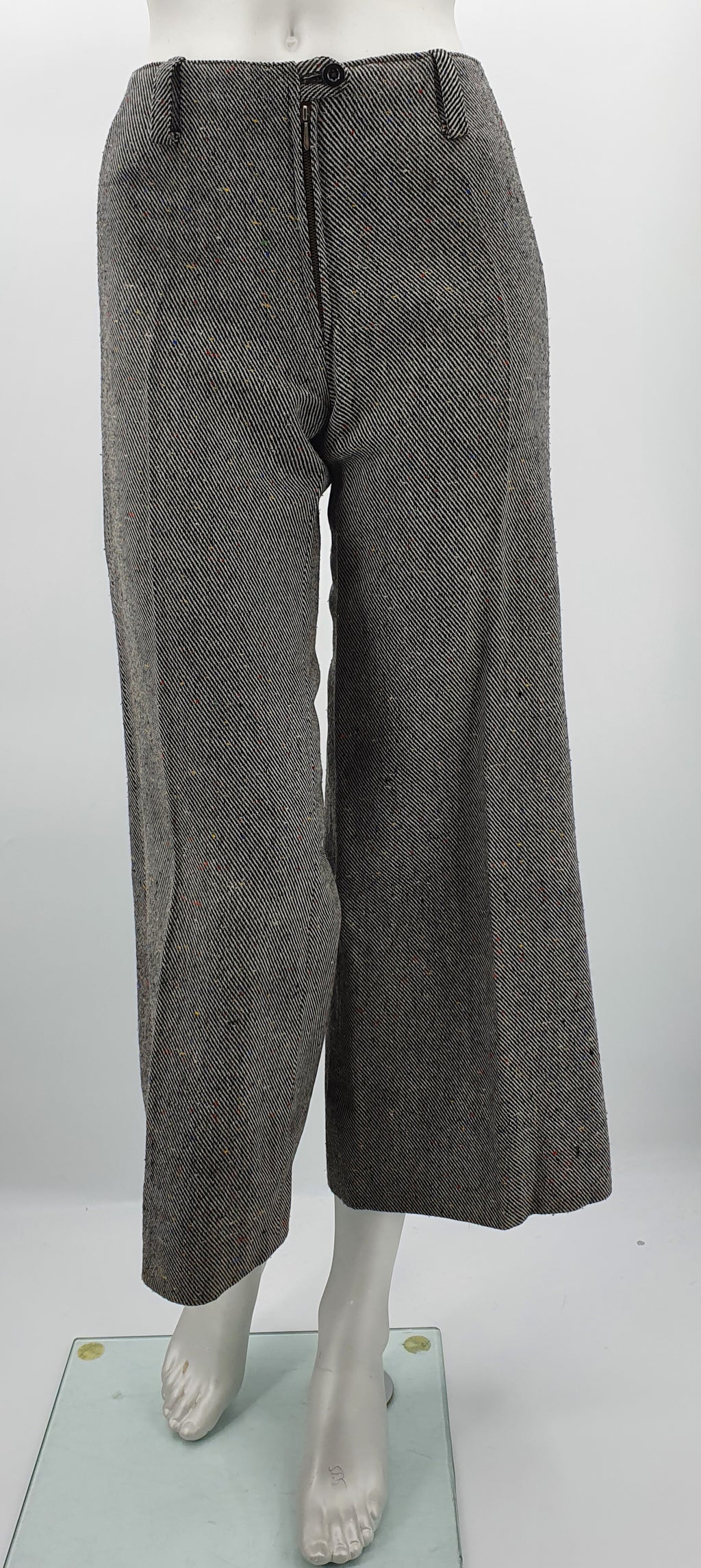 Flared wool trousers from the 70s, waist 68cm, size 34