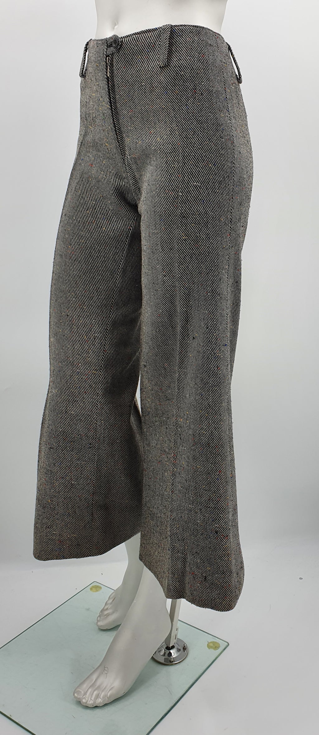 Flared wool trousers from the 70s, waist 68cm, size 34