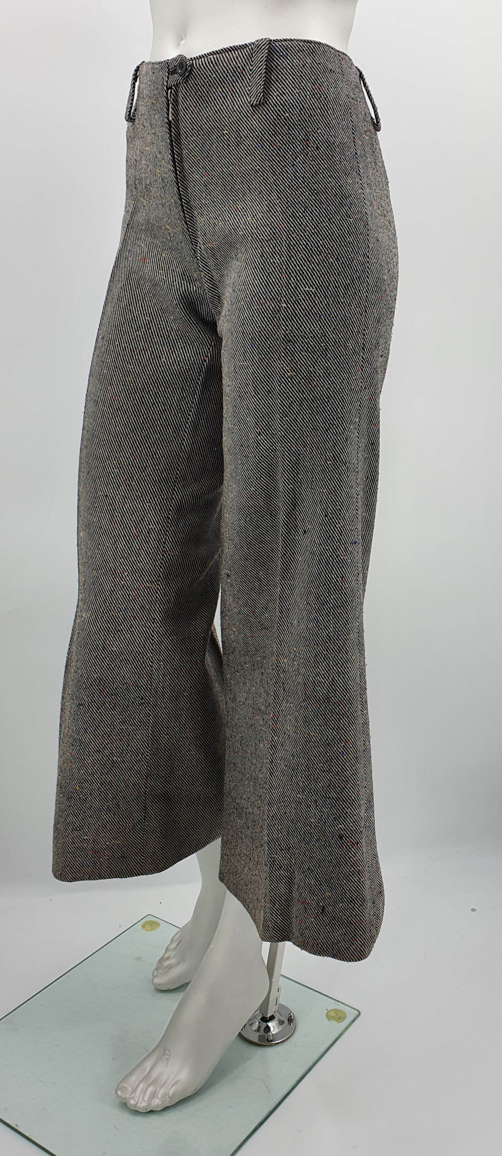Flared wool trousers from the 70s, waist 68cm, size 34