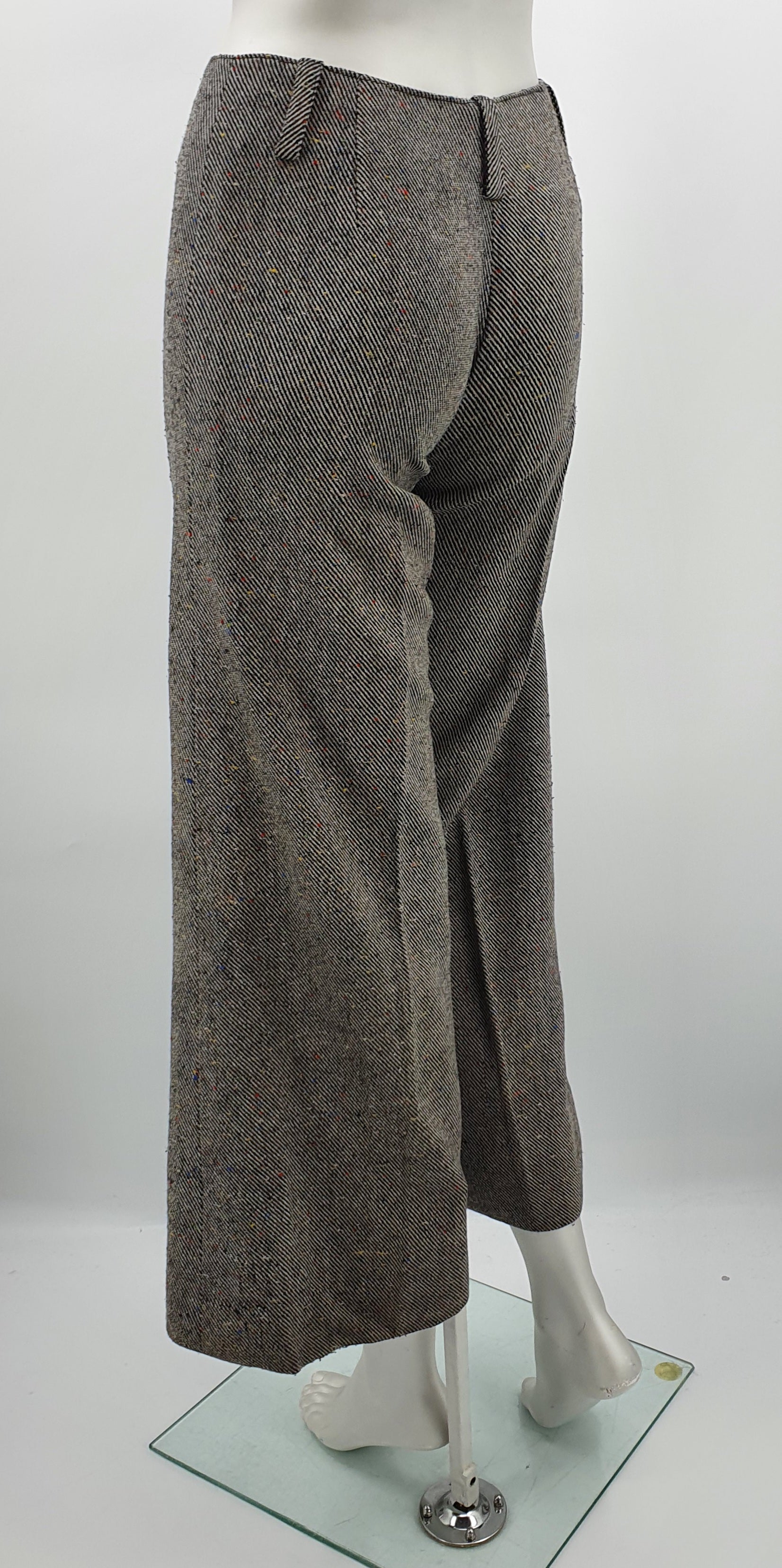 Flared wool trousers from the 70s, waist 68cm, size 34