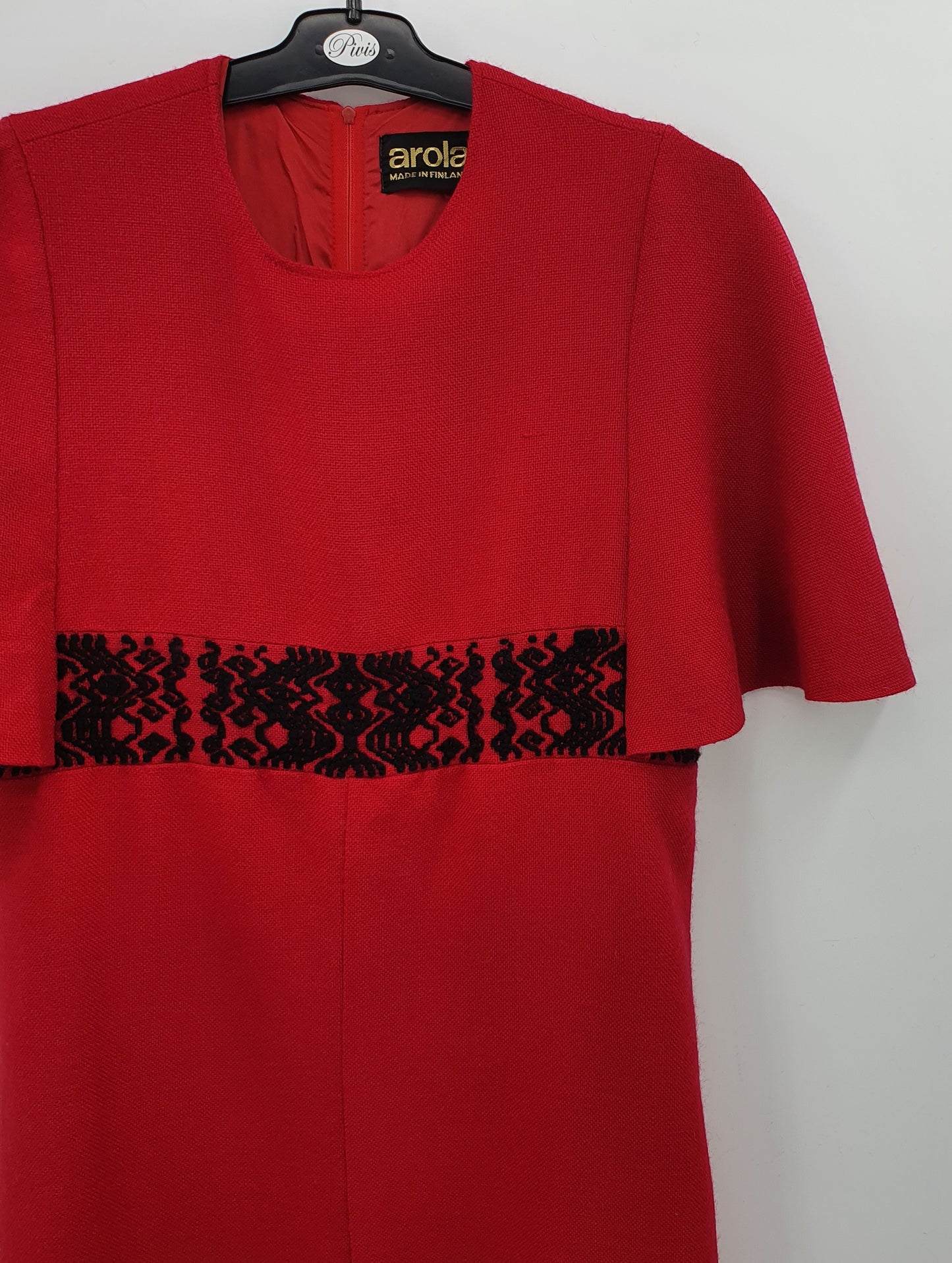 Arola, punainen villakangasmekko 70-luvulta, koko 36