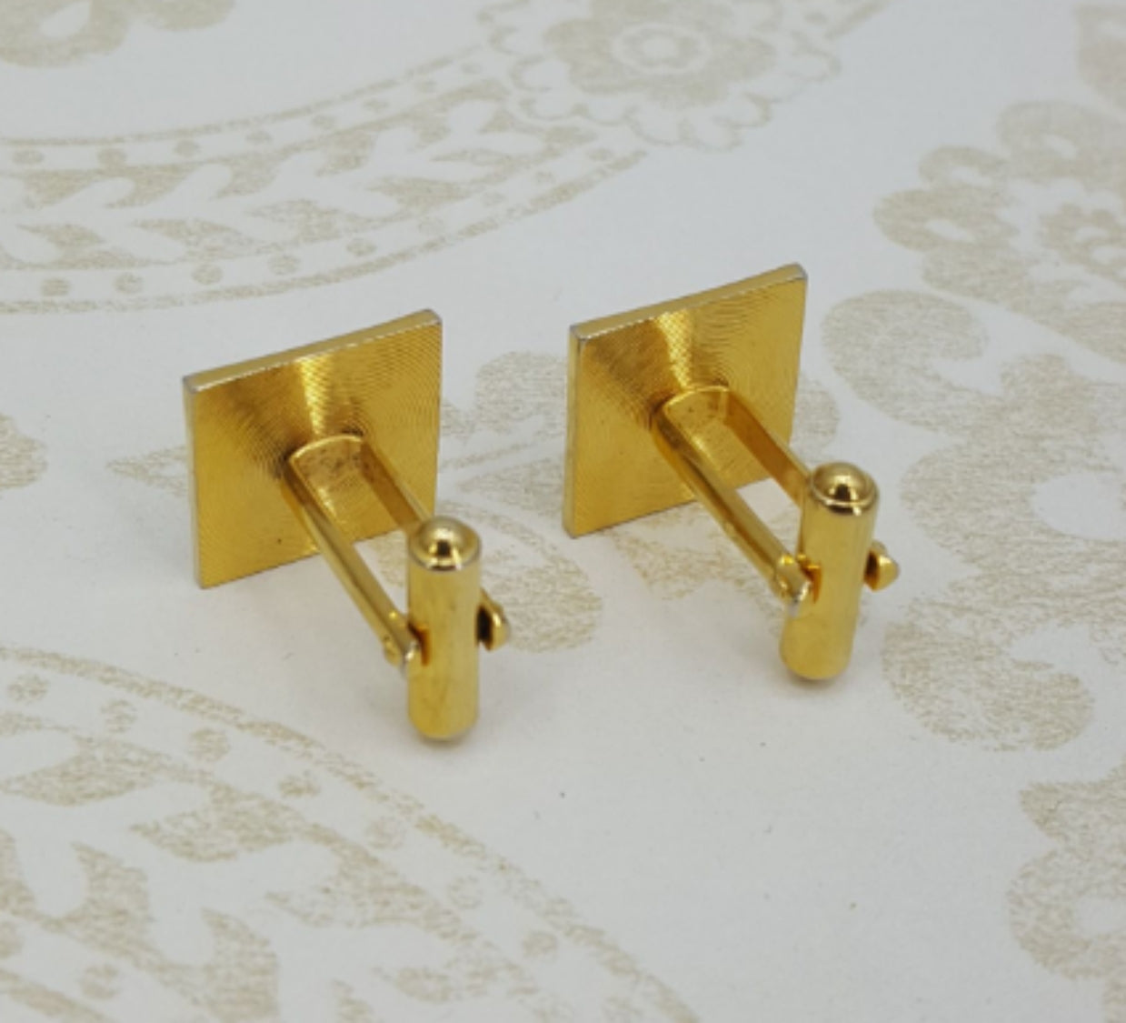 Square cufflinks, color gold/steel