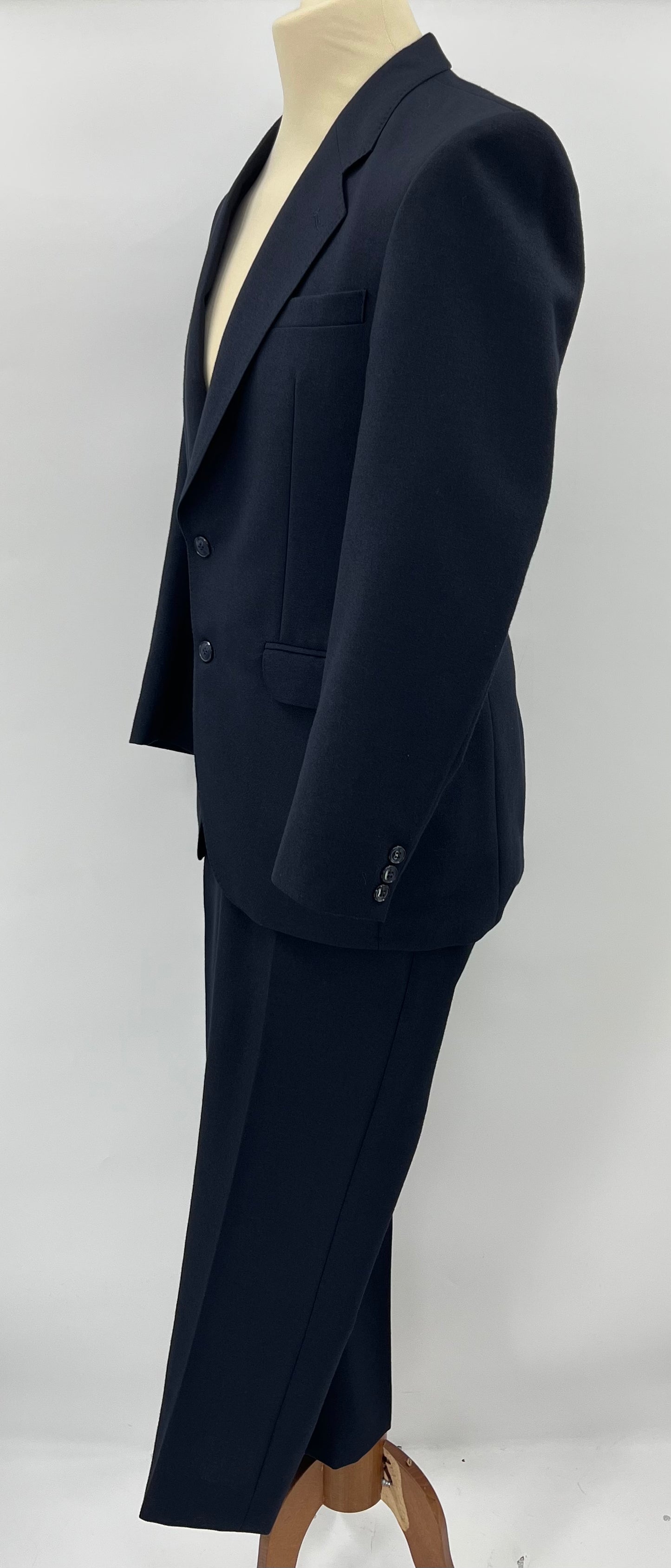 Luhta, tummansininen miesten puku, 70-luku, kokoarvio S