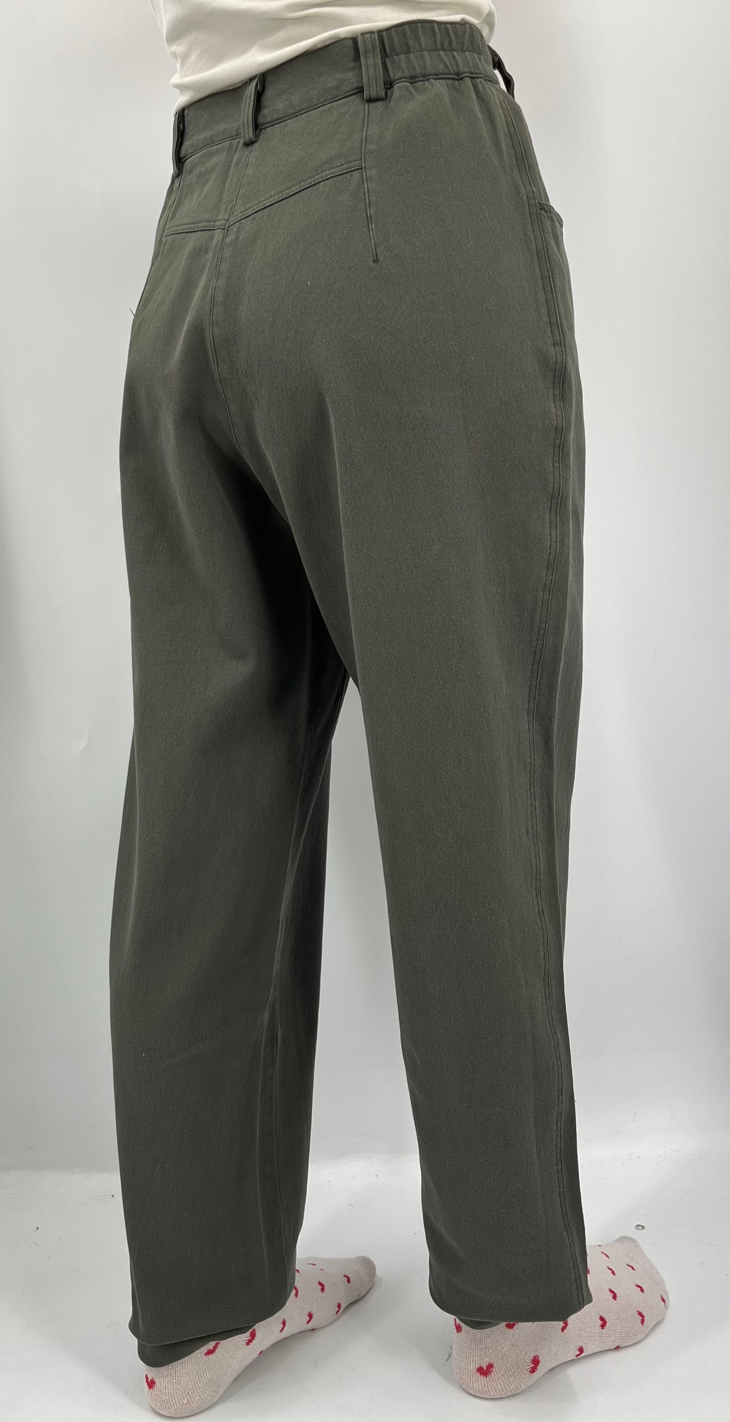 Voglia, harmaavihreät housut, 2000-luku, vyöt.ymp. 70cm, kokoarvio 36-38