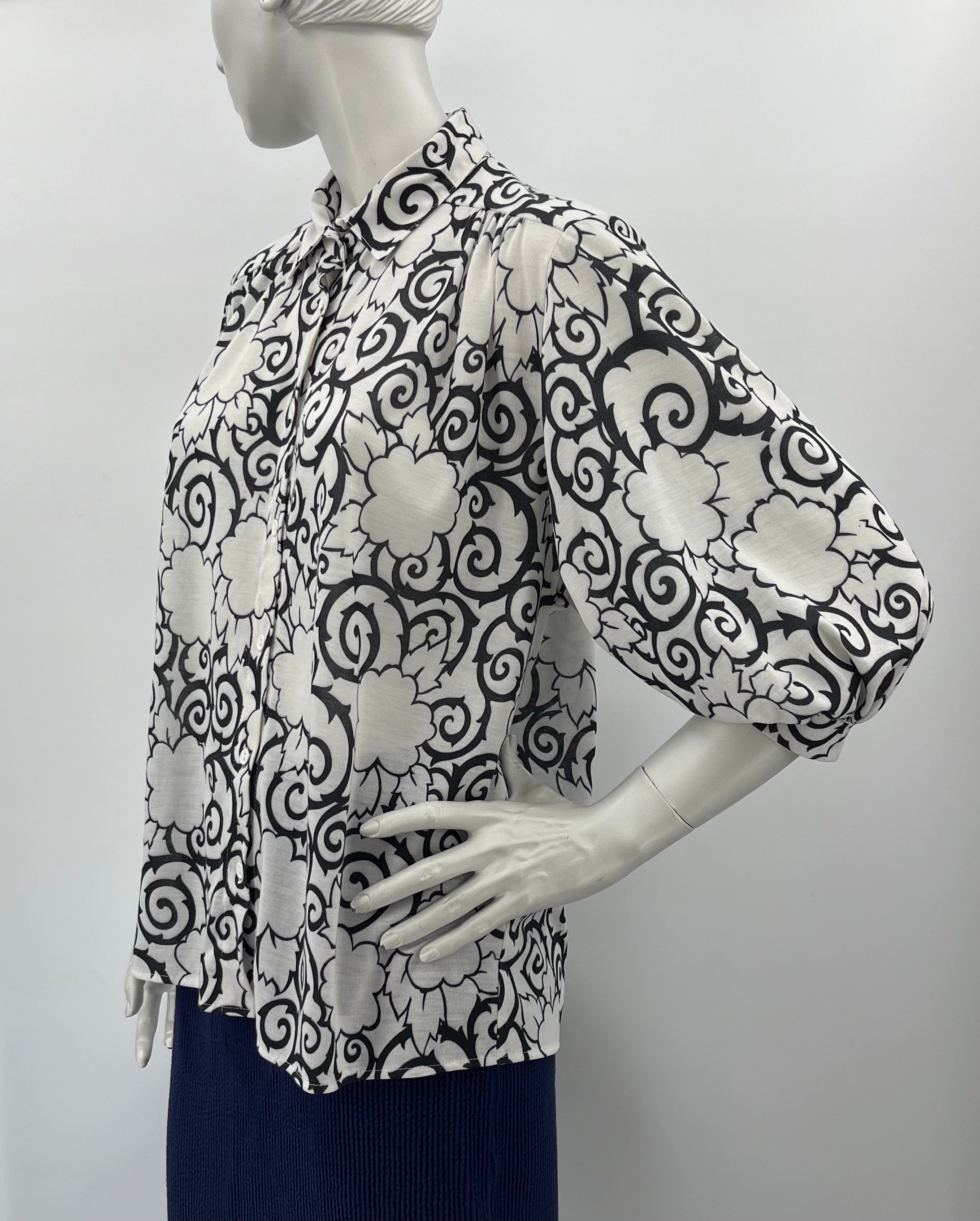 Refa Fashion, mustavalkoinen naisten pusero, 80-luku, koko 38
