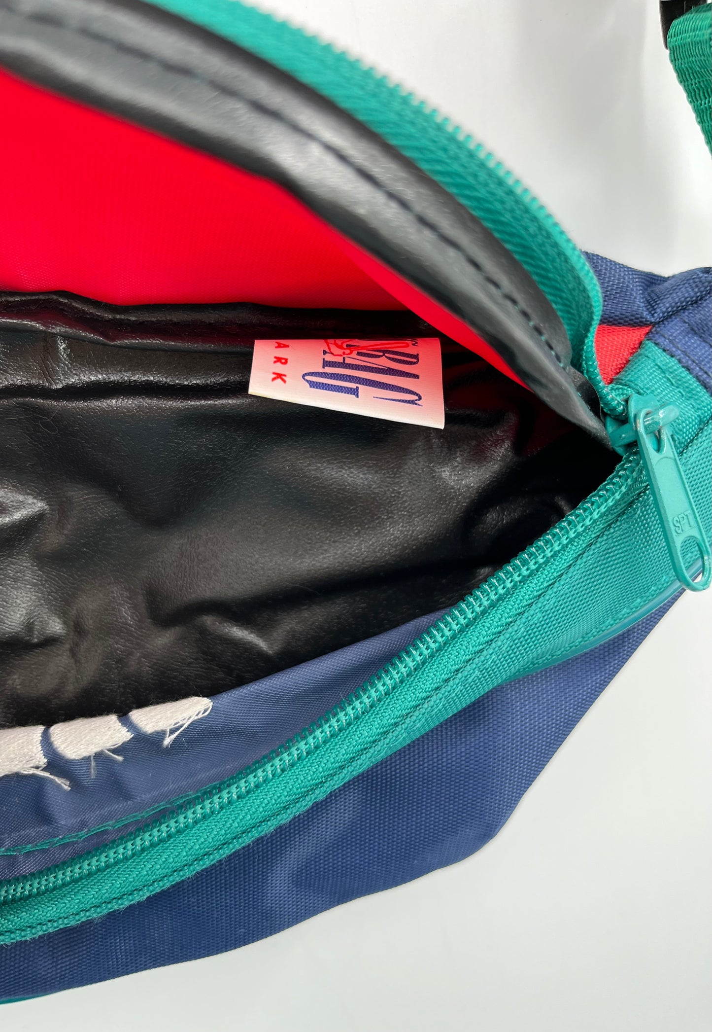Sport’s Bag tummansininen vyölaukku, vyöt.ymp. 84-124cm